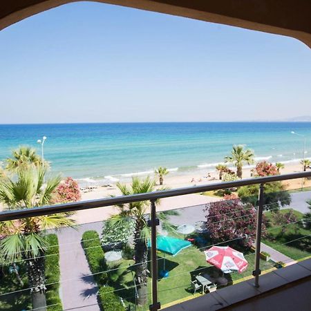 Holiday Hotel Kusadası Esterno foto
