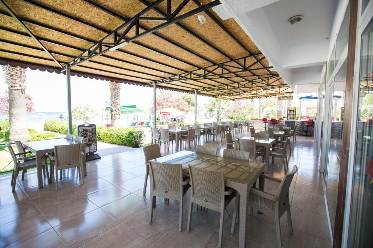 Holiday Hotel Kusadası Esterno foto