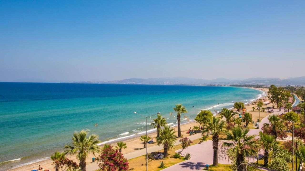 Holiday Hotel Kusadası Esterno foto