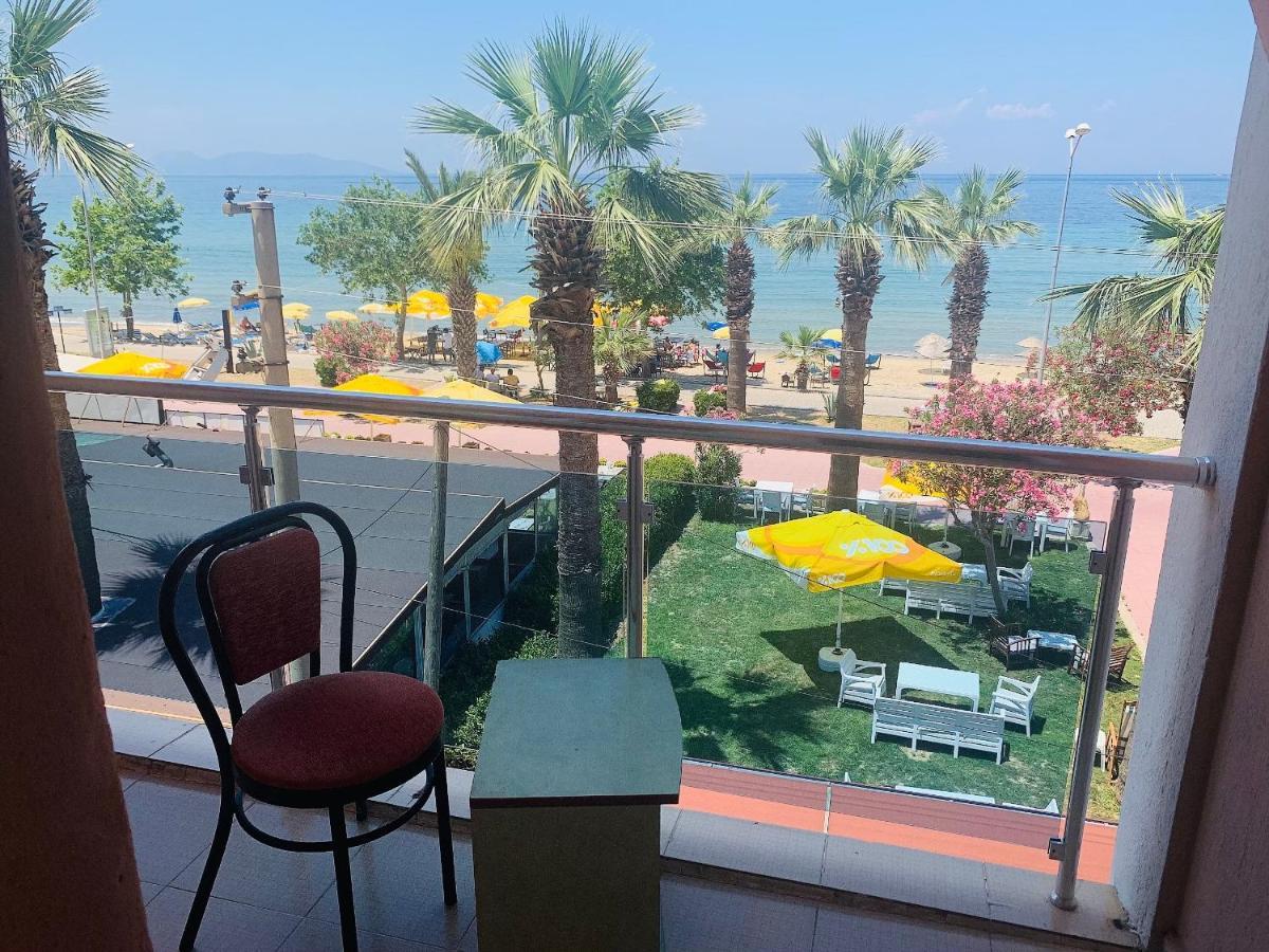 Holiday Hotel Kusadası Esterno foto