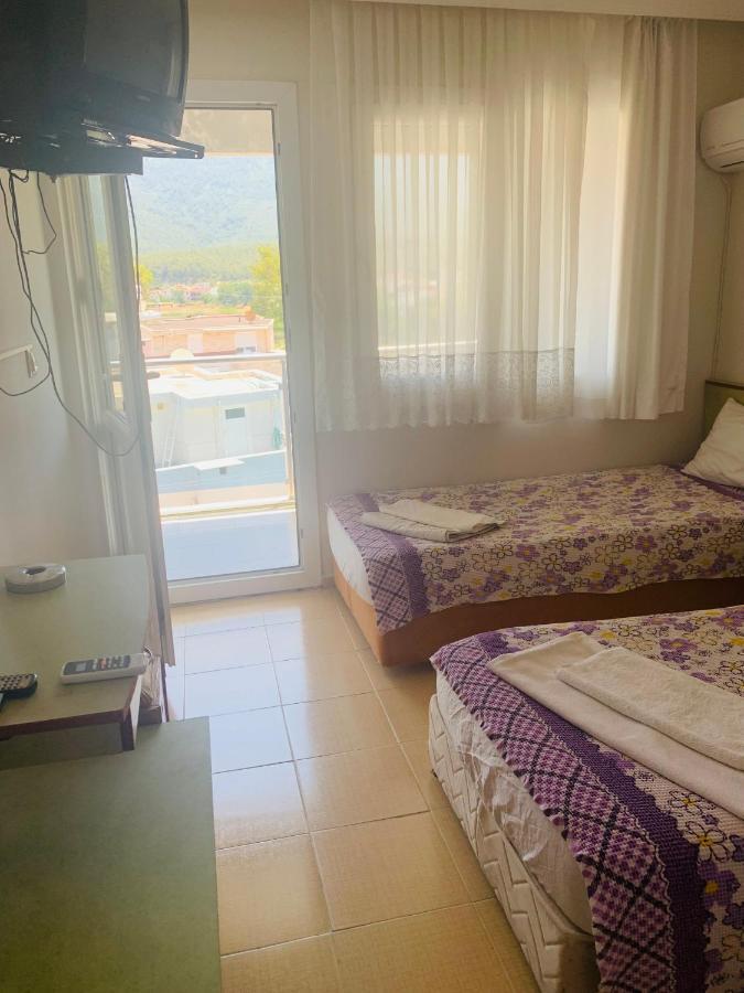 Holiday Hotel Kusadası Esterno foto
